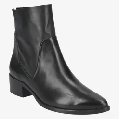 Ankle boot