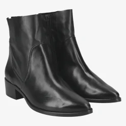 Ankle boot