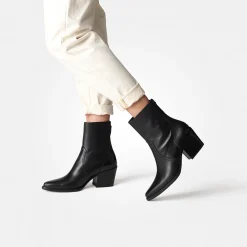Ankle boot