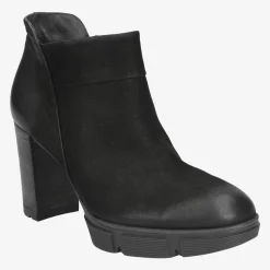 Ankle boot