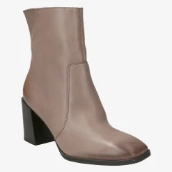 Ankle boot