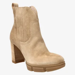 Ankle boot