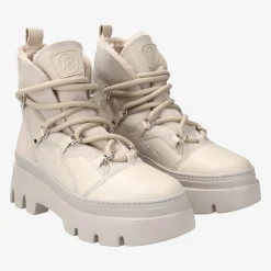 Lace up bootie with lambskin lining