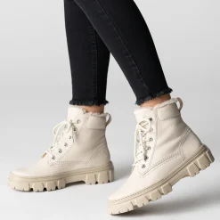 Lace up bootie with merino warm lining