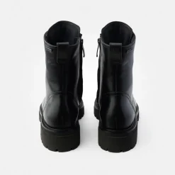 Lace-up ankle boot with Gore-Tex