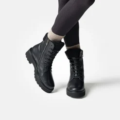 Lace-up ankle boot with Gore-Tex