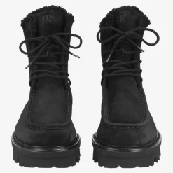 Lace-up bootie with warm lining