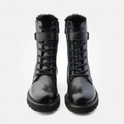 Lace-up bootie with warm lining