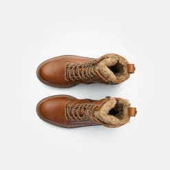 Lace-up bootie with warm lining