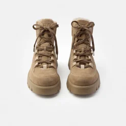 Lace-up bootie with warm lining