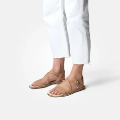 Sandal
