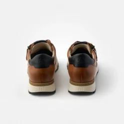 Sneaker mit Wechselfußbett