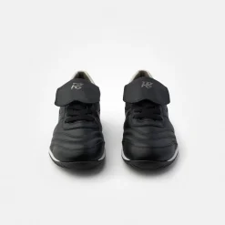 Sneaker with removable footbed