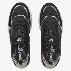 Sneaker with removable footbed